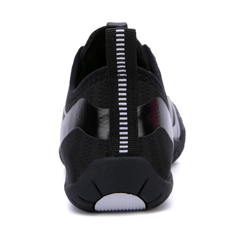 Trail Running Black Shoes for Men (Shoe Size: 40)