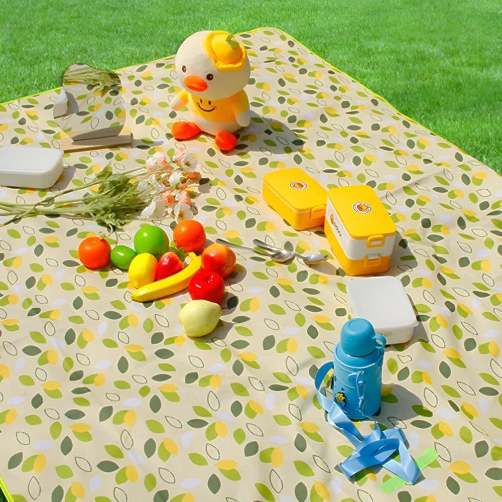 Waterproof Picnic Mat 150x200cm, Dark Green, Foldable with Carrying Handle, Durable for Camping Beach Park and Outdoor Activities