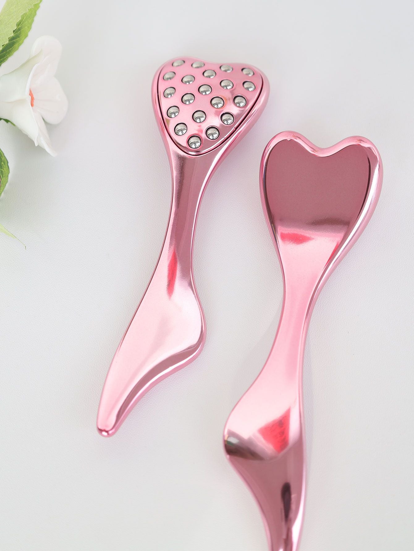 304 Stainless Steel Heart Shaped Roller Ball Massager: Face Lifting and Eye Soothing, Body Scraping and Relaxation, Lightweight and Portable, One Tool for Skincare and Body Care(coffee color)