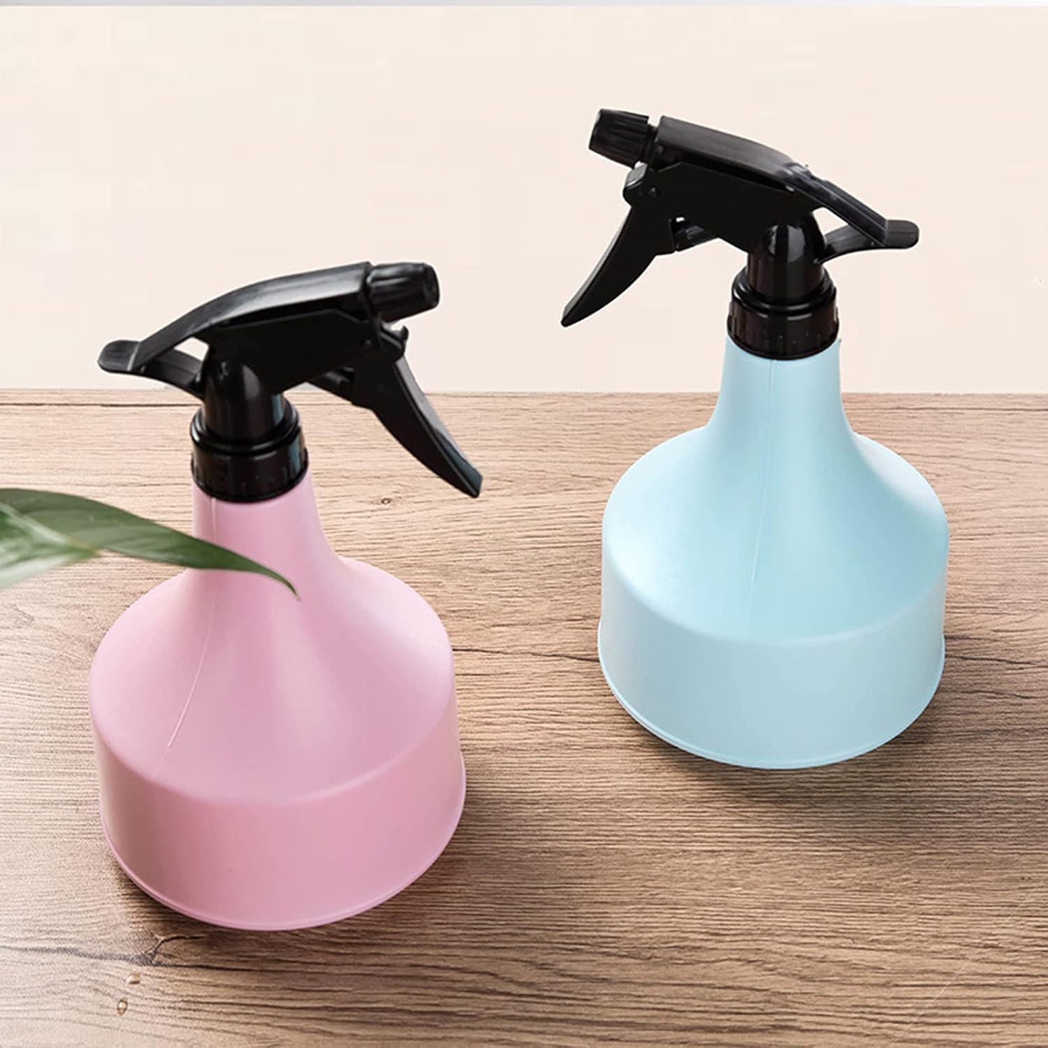 600ml Hair Styling Spray Bottle for Cutting & Styling, Empty Water Tool for Daily Hair Care