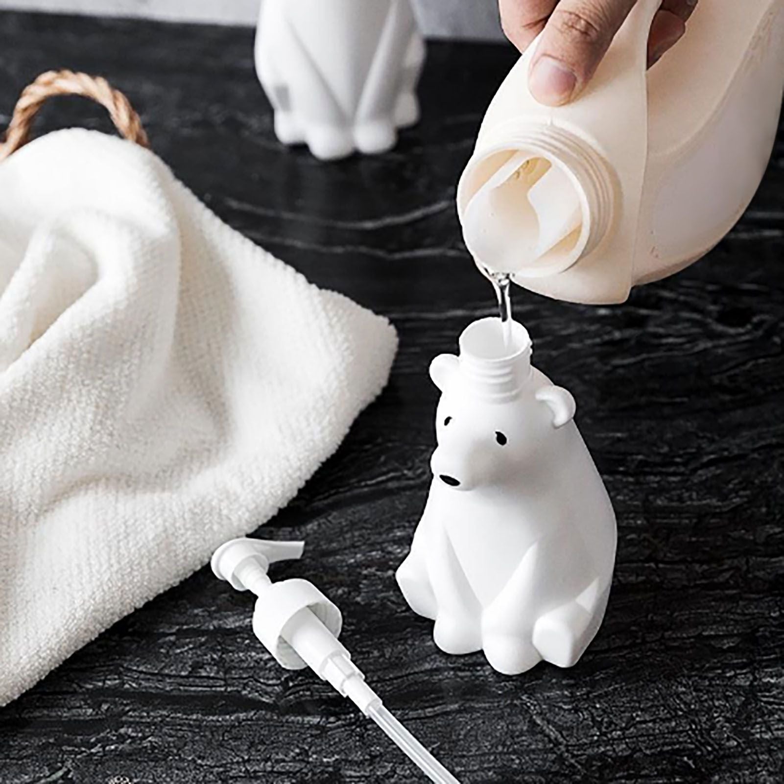 Soap Dispenser Bottle Cute Bear Shape Large Capacity Pump Dispenser Bottle for Bathroom Kitchen S (8.5x19cm/3.3x7.5in) (300ML)