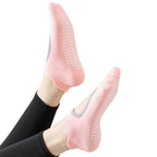 4 Pairs of Anti-Slip Yoga Socks Comfortable Pilates Socks with Grips for Workout Barre