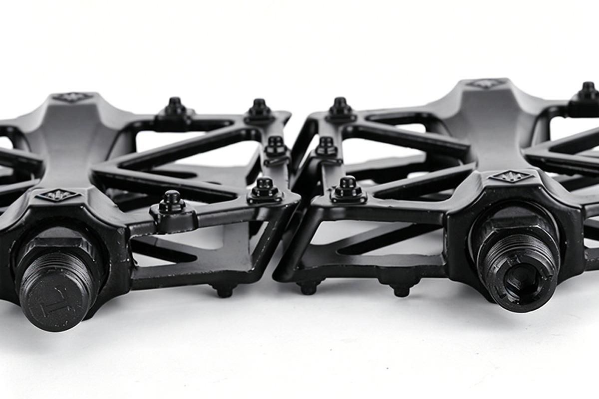 Aluminum Alloy Bike Pedals Wide Platform Lightweight Bicycle Pedals for MTB Road Bikes - Black